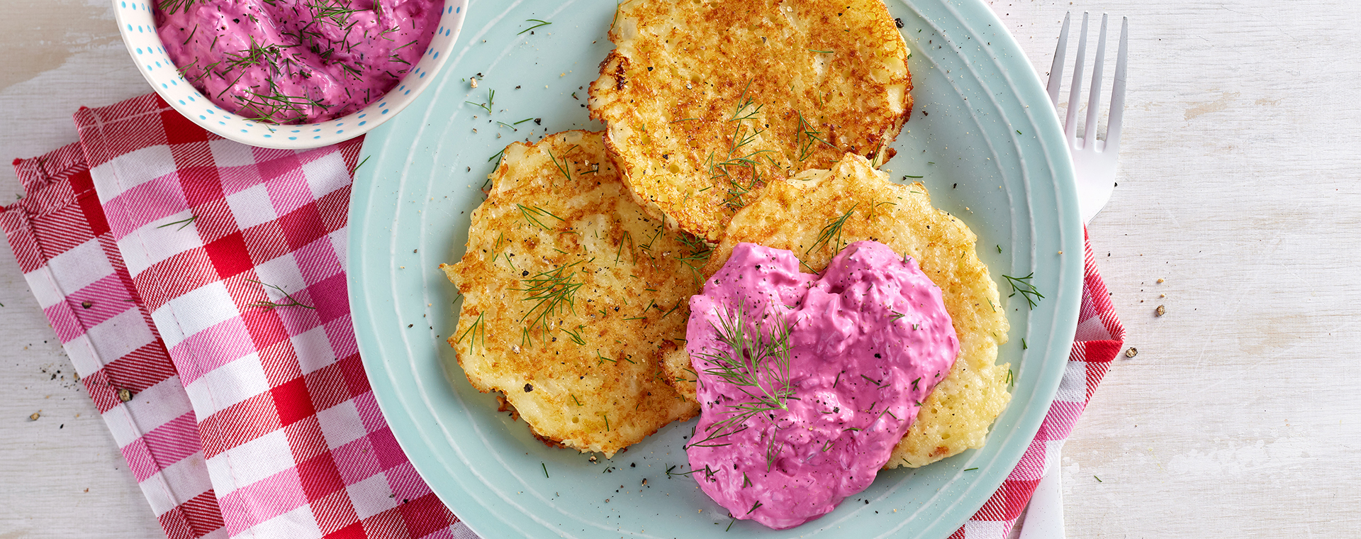 6 24 Allgaeuer Reiberdatschi Mit Rote Bete Dillquark 1920x760px