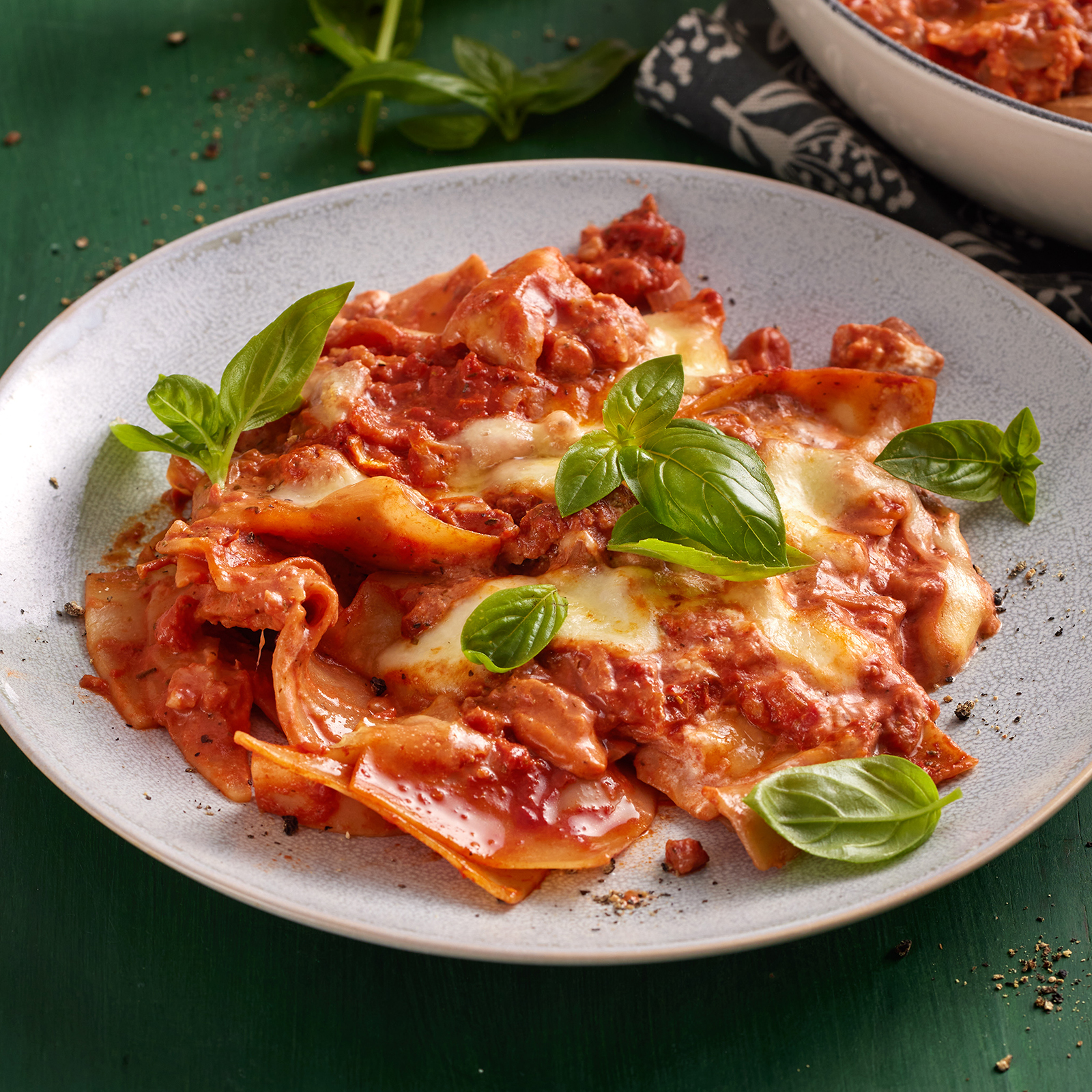 6 24 Pfannenlasagne Mit Blumenkohl Walnuss Bolognese 1600x1600px