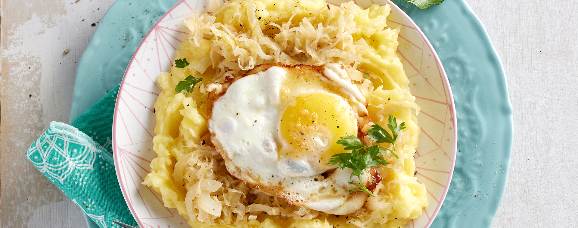 6 24 Sauerkraut Zwiebel Gemuese Mit Kartoffelpueree 1920x760px