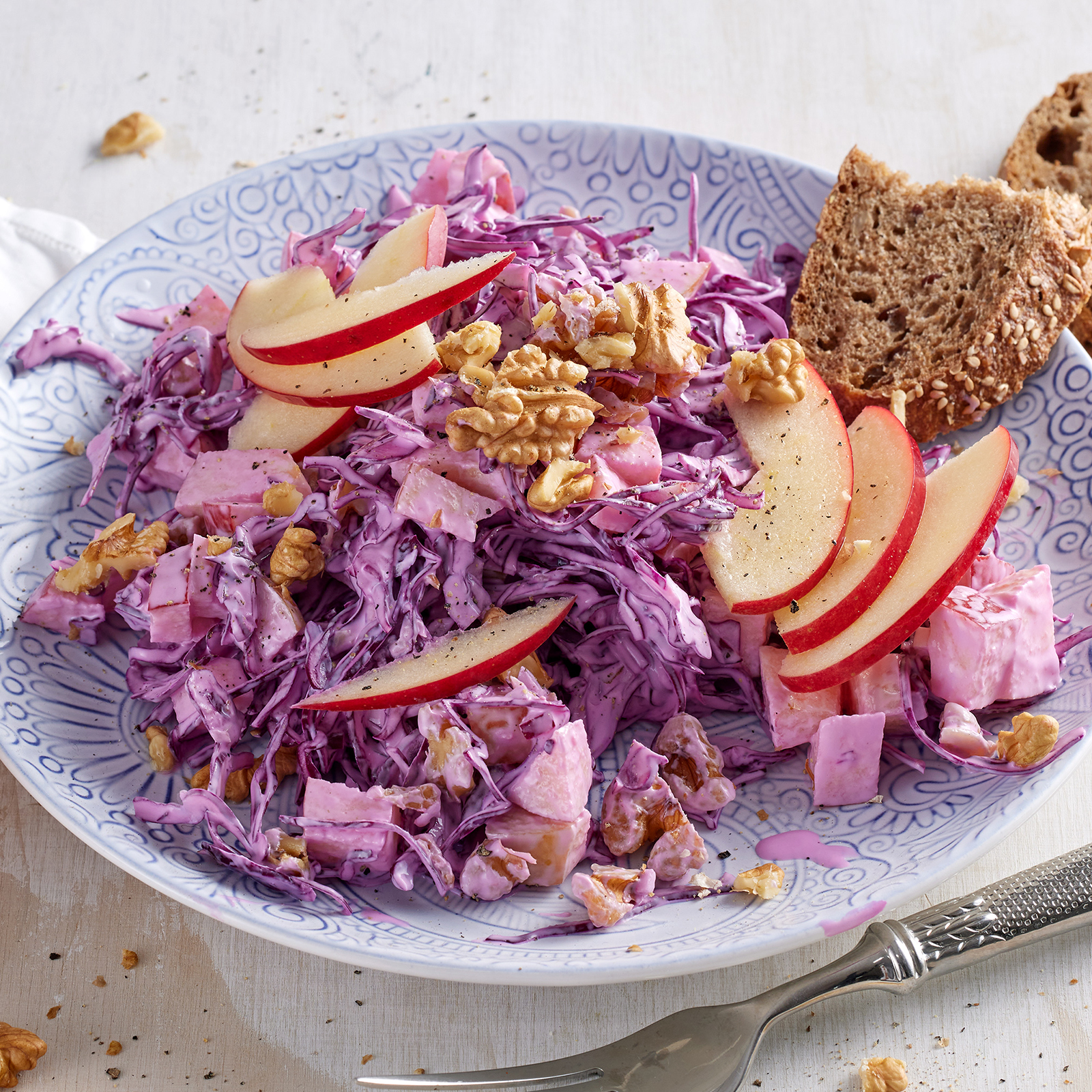6 24 Waldorfsalat Mit Rotkohl 1600x1600px