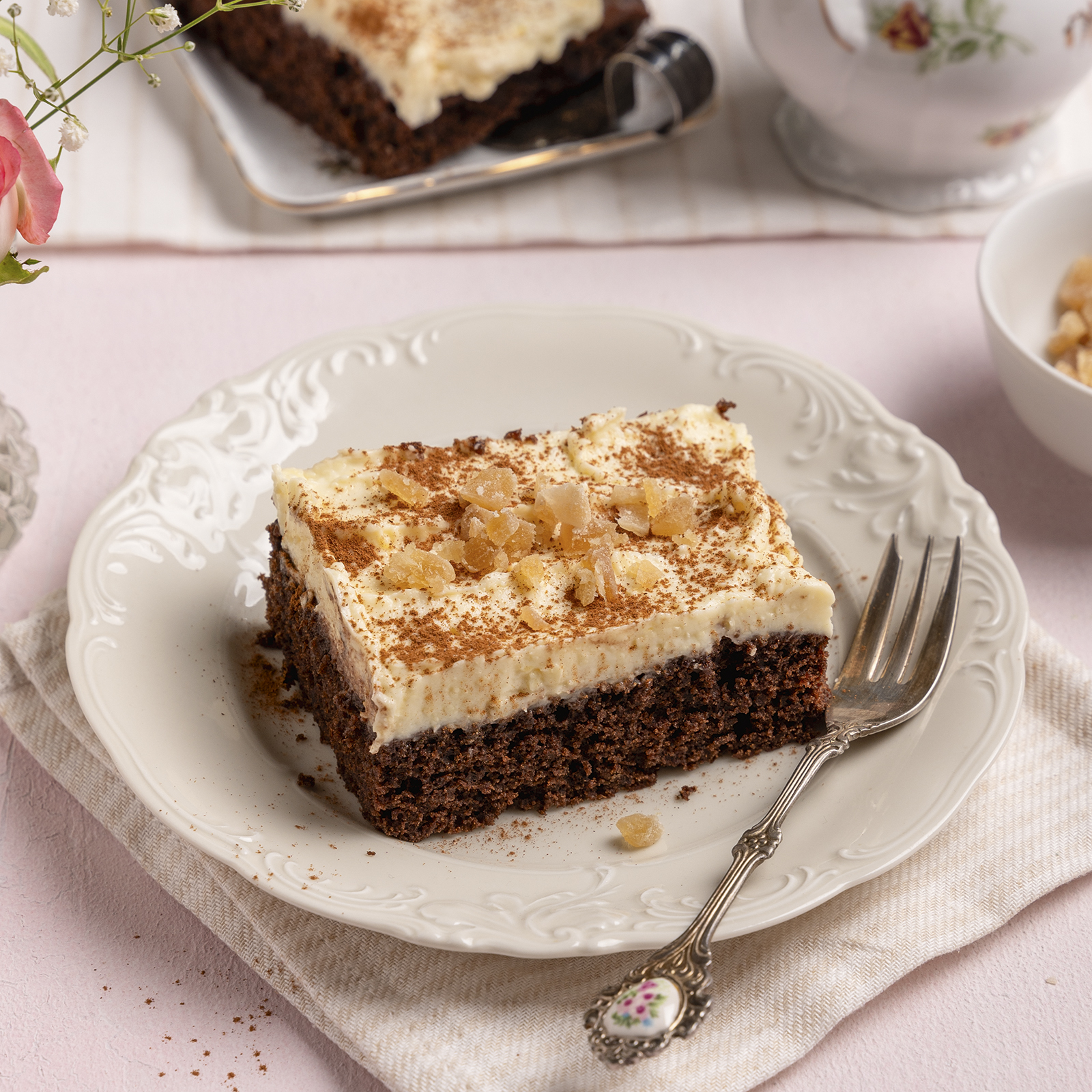 1 25 Ginger Teacake Mit Cream Cheese Frosting 1600x1600px