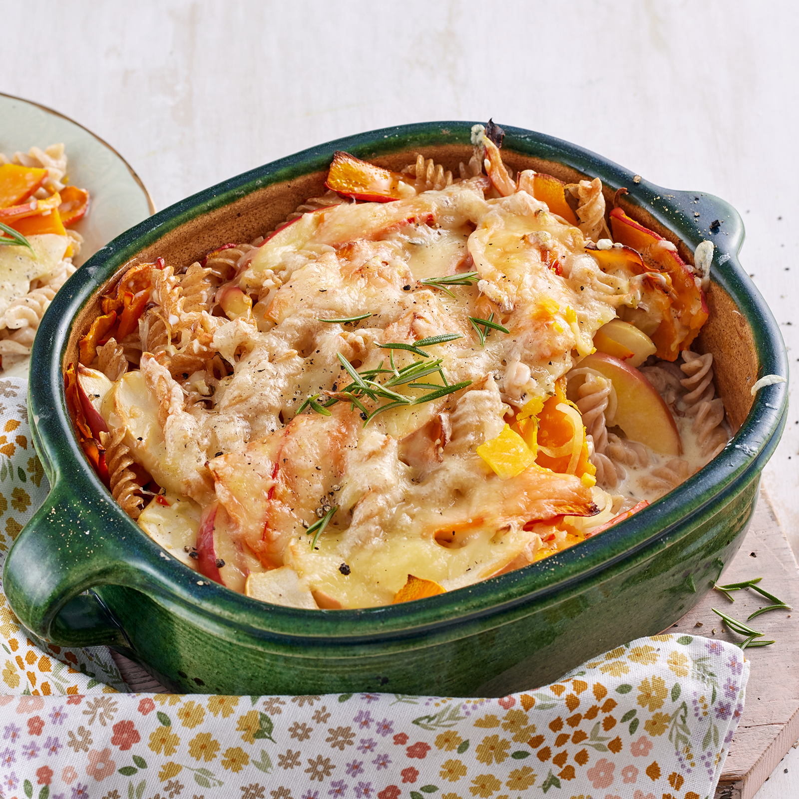 1 25 Kuerbis Apfel Gratin Mit Vollkornnudeln 1600x1600px