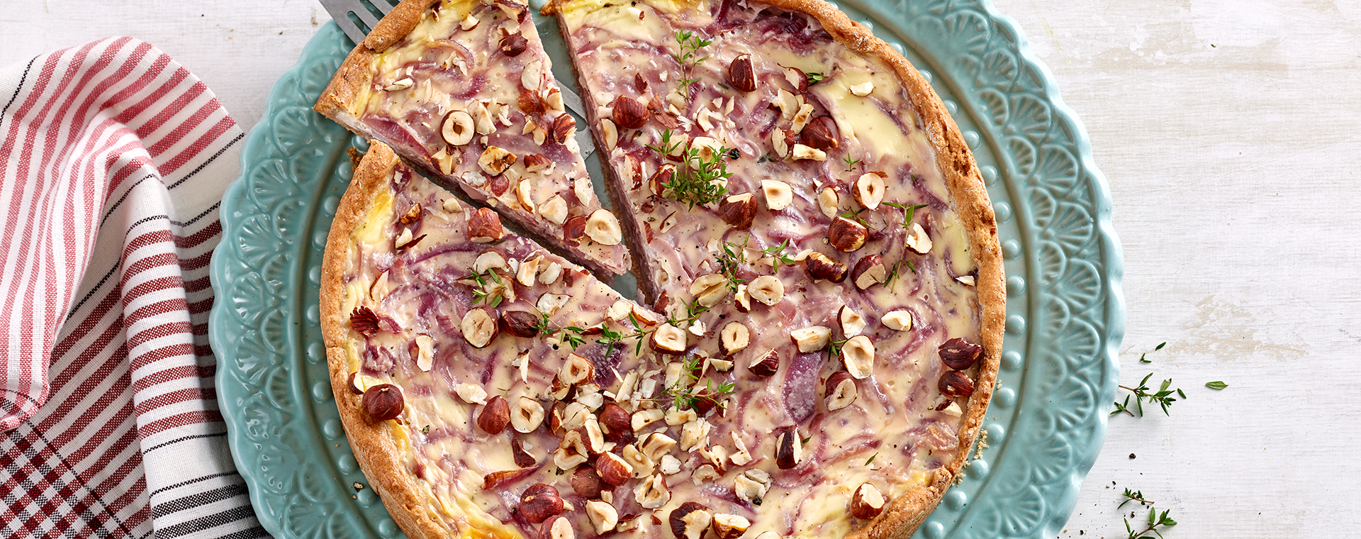 1 25 Zwiebel Schmand Kuchen 1920x760px