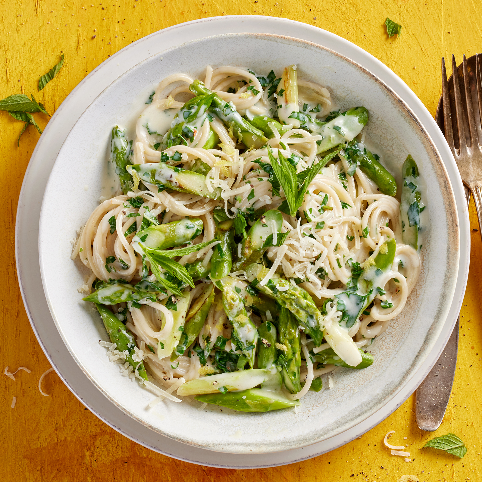 3 25 Spaghetti Mit Gruenem Spargel 1600x1600px