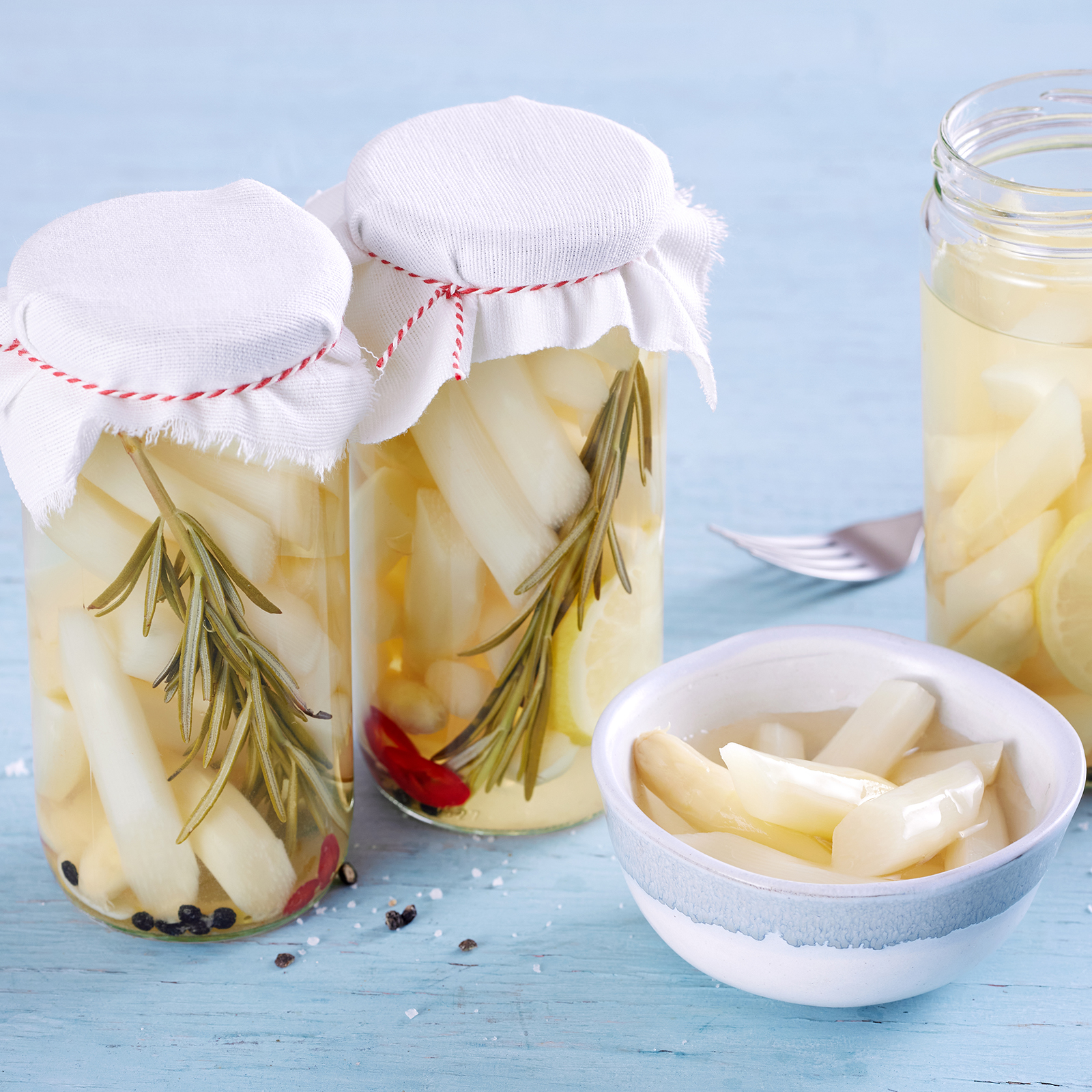 3 25 Spargel In Rosmarinsud 1600x1600px