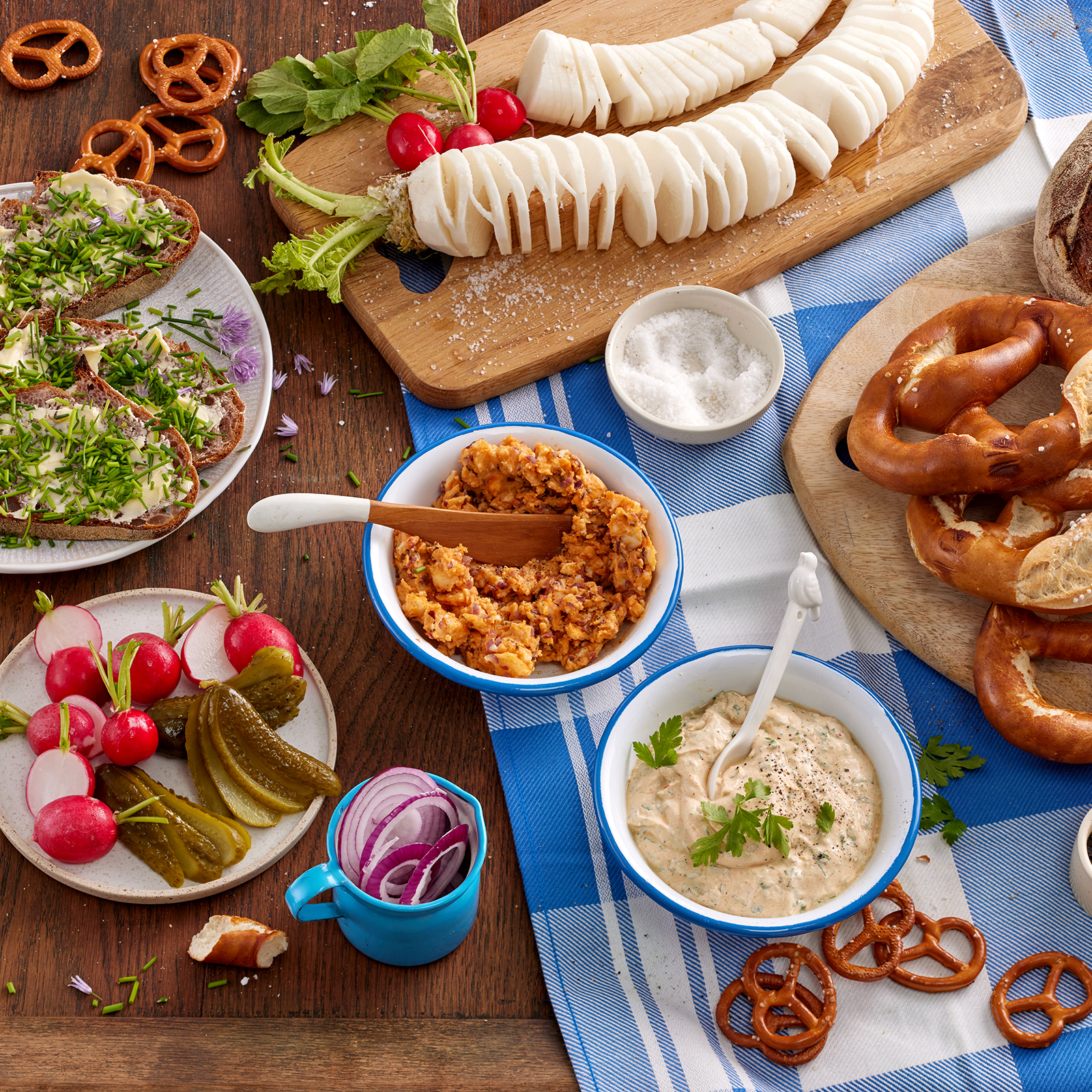 5 25 Bayerische Brotzeitplatte 1600x1600px