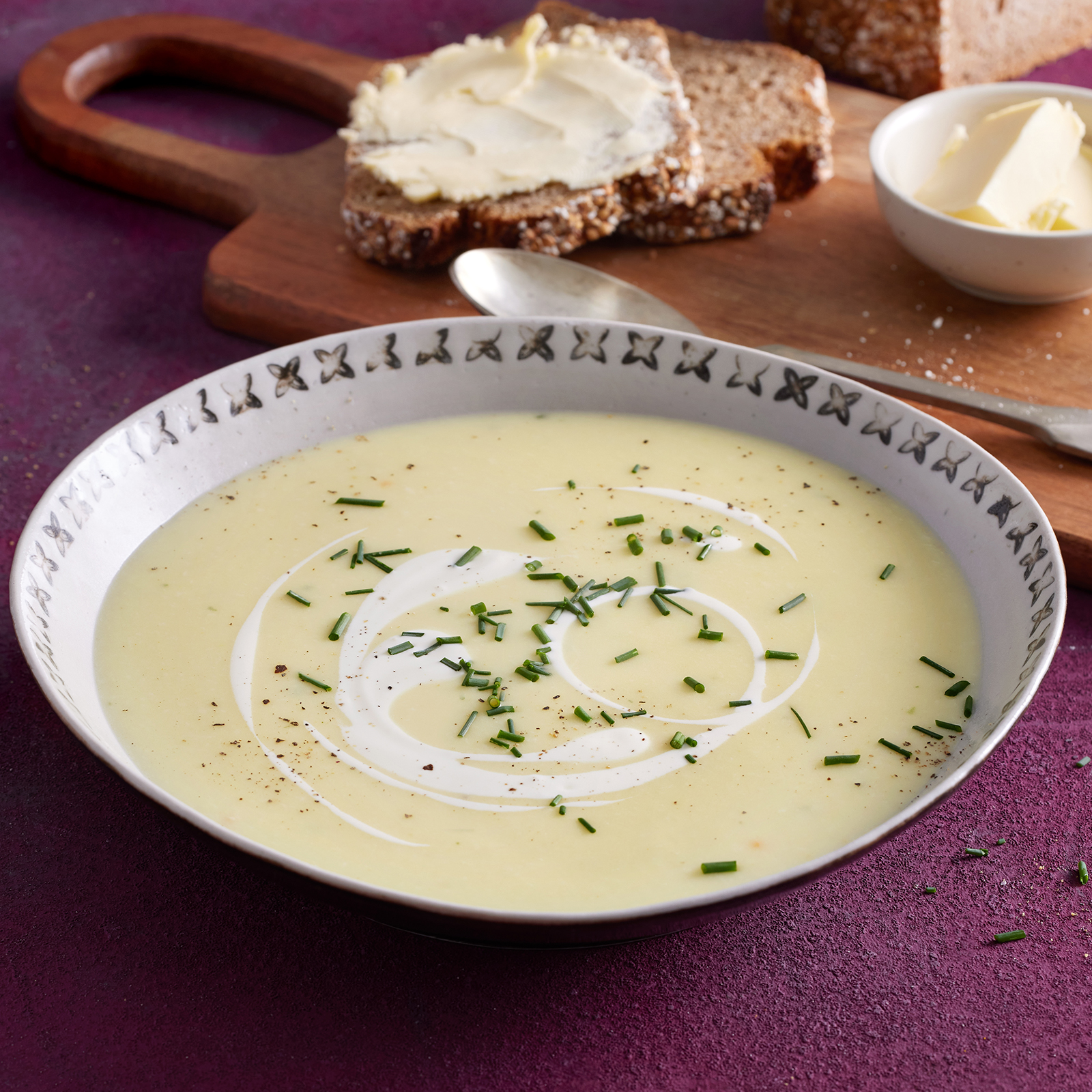 5 25 Cremige Meerrettichsuppe 1600x1600px