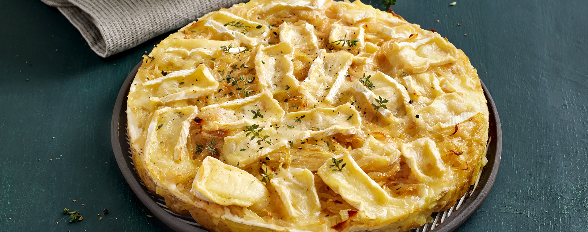 5 25 Kartoffeltarte Mit Karamellisierten Zwiebeln 1920x760px