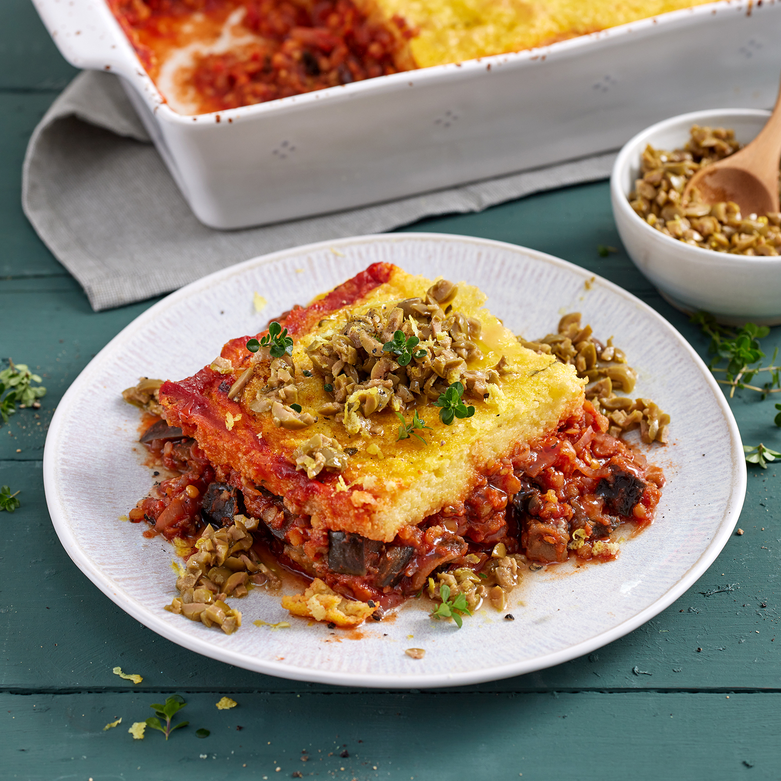 4 25 Auberginen Linsen Auflauf Mit Polentahaube 1600x1600px