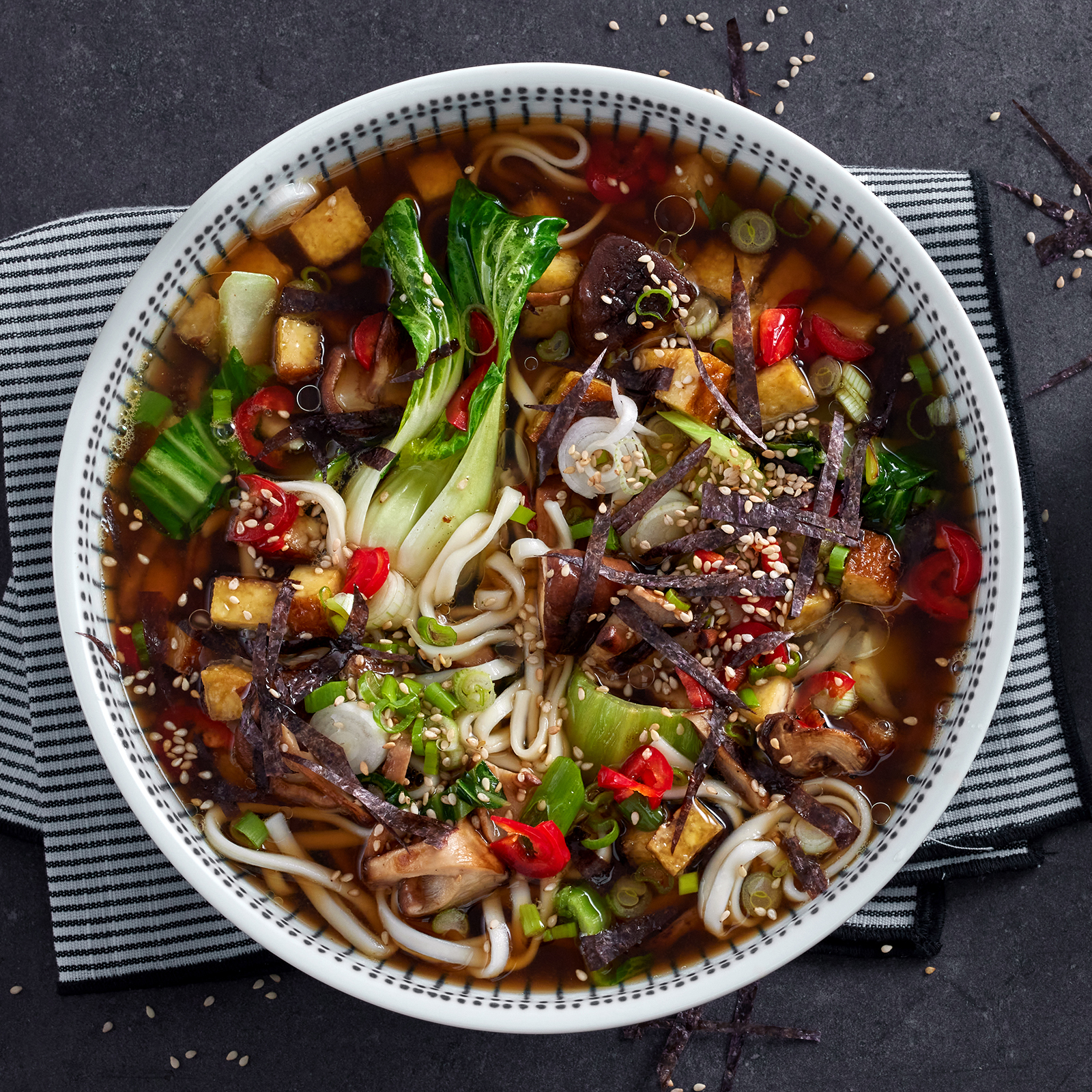 4 25 Ramen Suppe Mit Pak Choi Und Raeuchertofu 1600x1600px