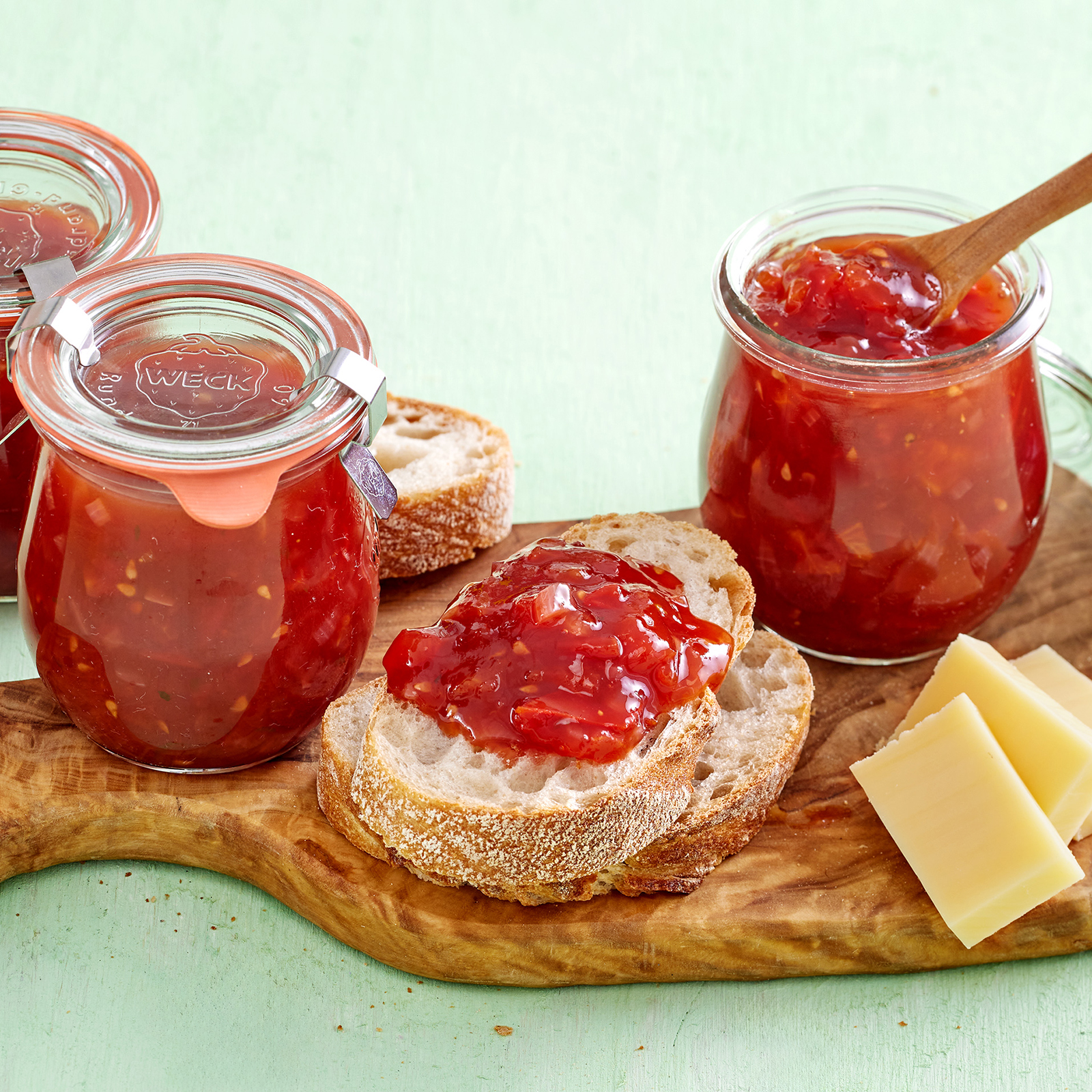 4 25 Suesssaure Tomaten Zwiebel Konfituere 1600x1600px