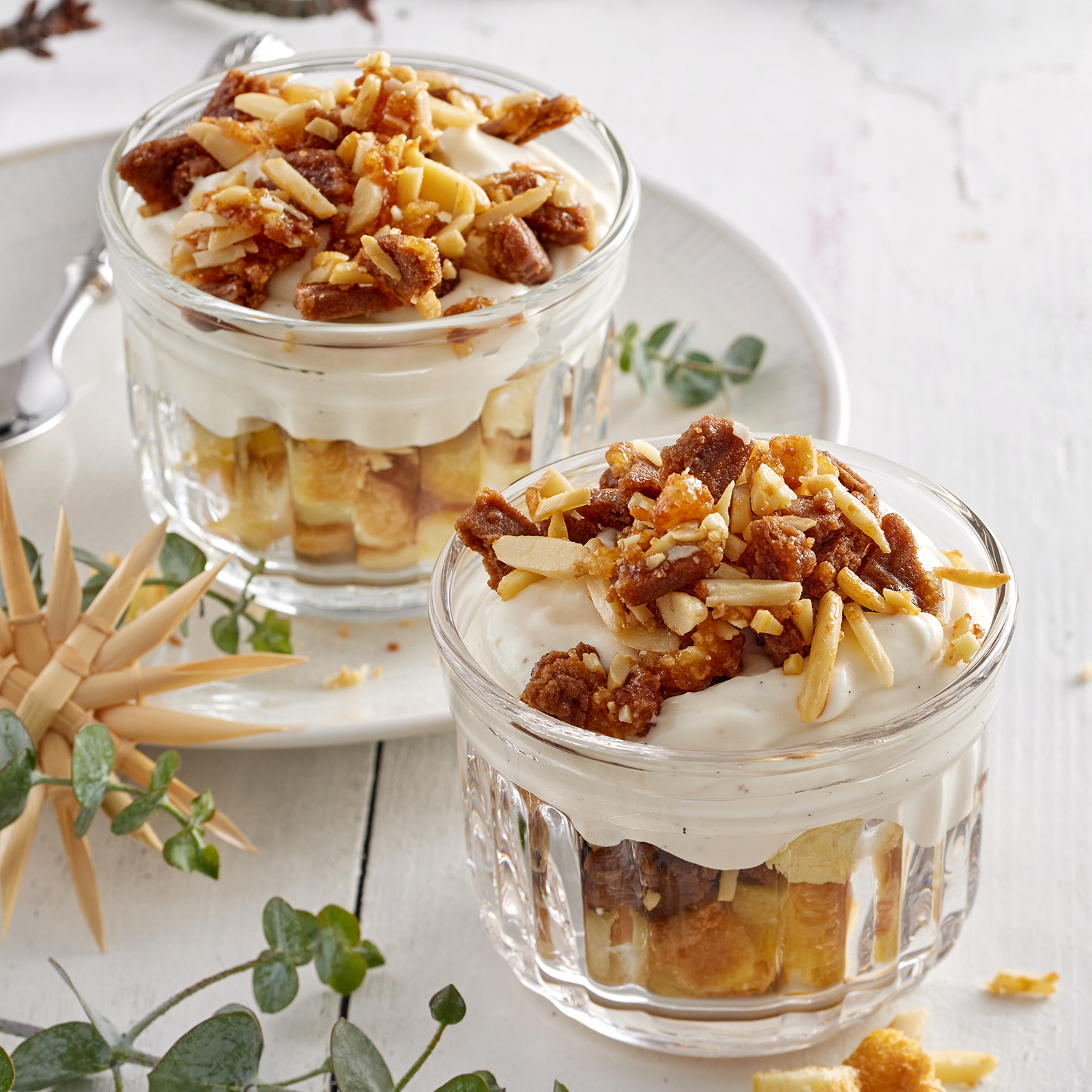 6 25 Schichtdessert Mit Vanillecreme 1600x1600px