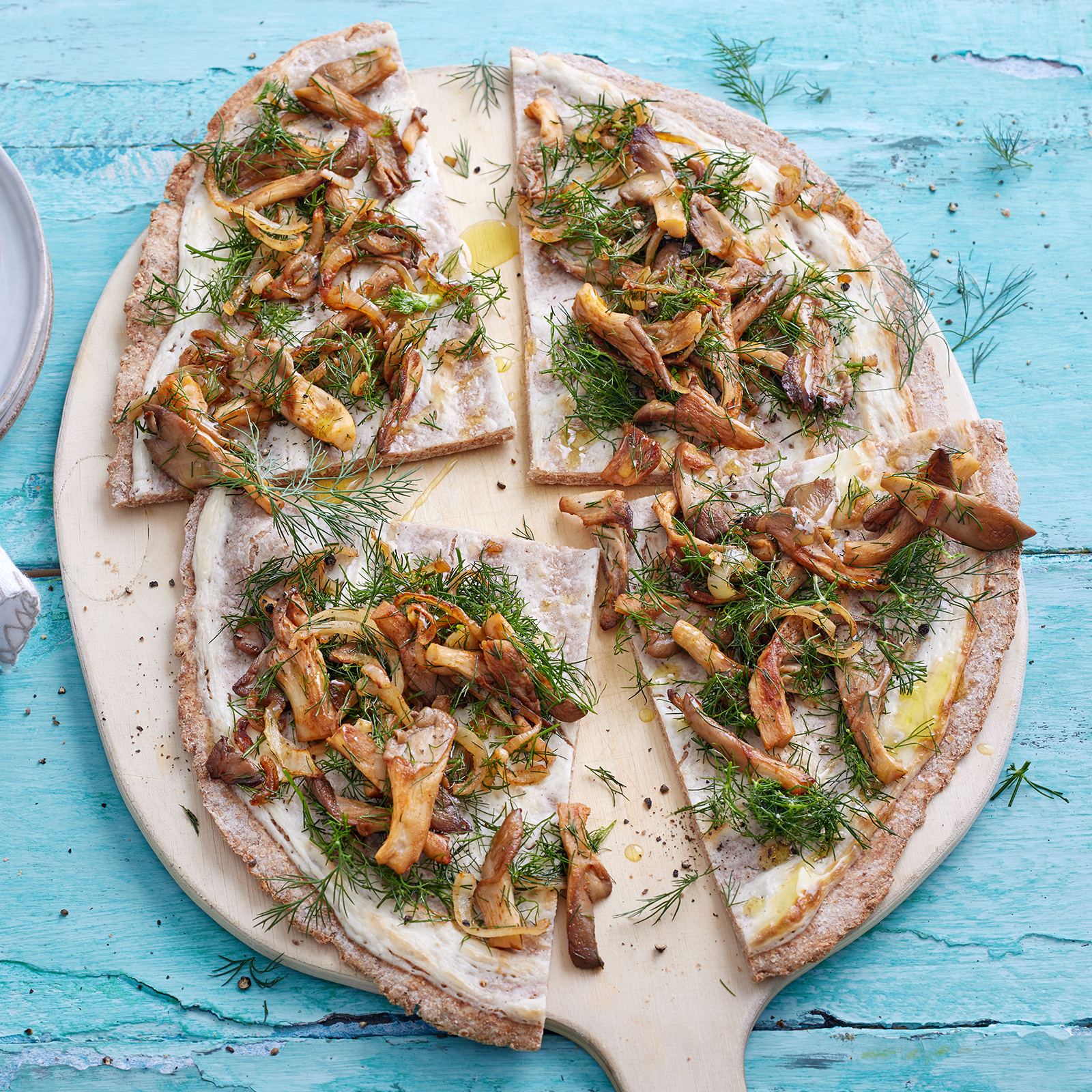 1 26 Flammkuchen Mit Austernpilzen 1600x1600px