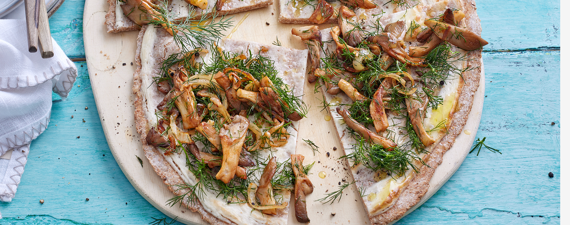 1 26 Flammkuchen Mit Austernpilzen 1920x760px