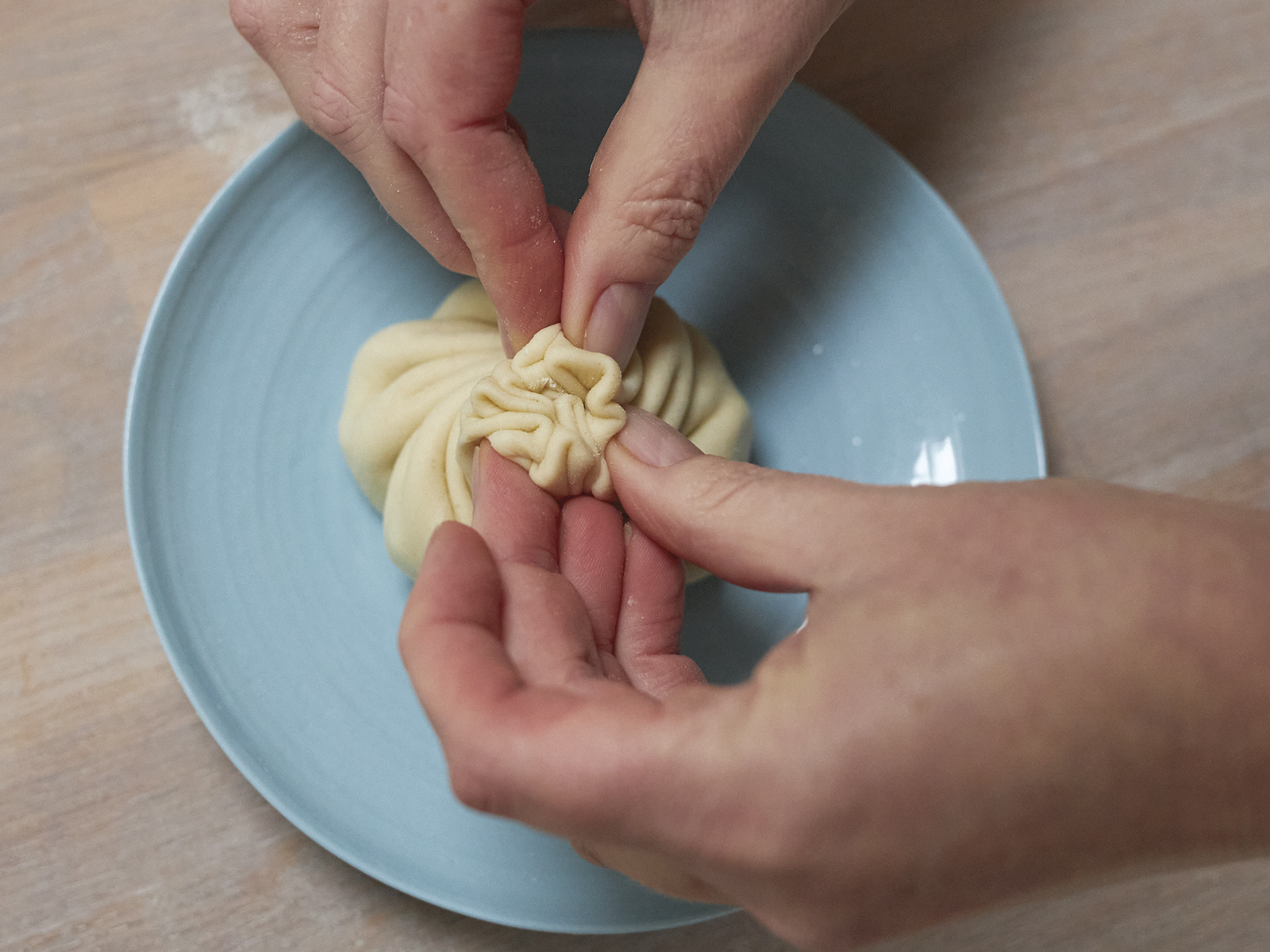 1 26 Khinkali Teigtaschen Mit Kartoffel Pilz Fuellung 1600x1200px Step 8