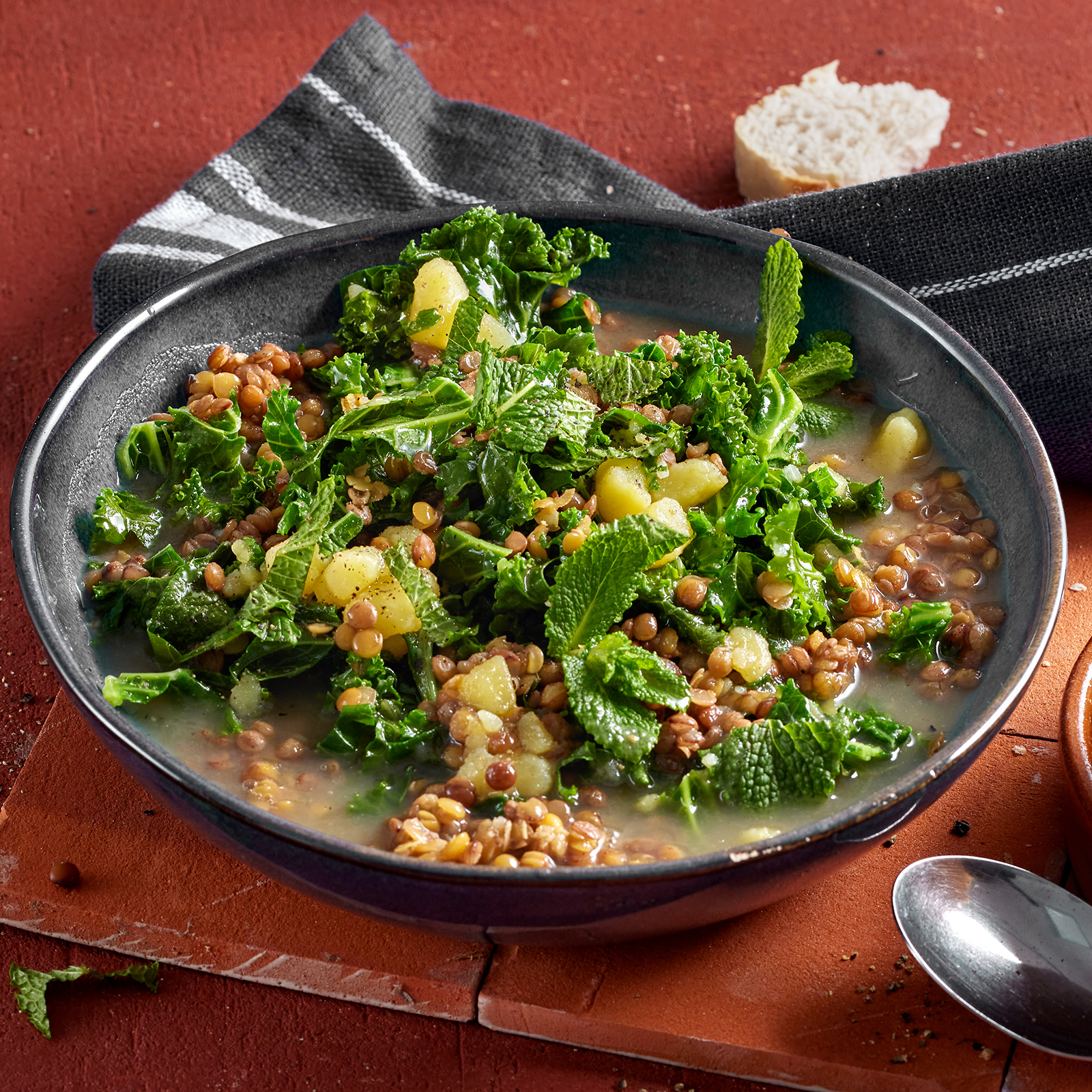 1 26 Zitroniger Gruenkohl Linsen Eintopf 1600x1600px