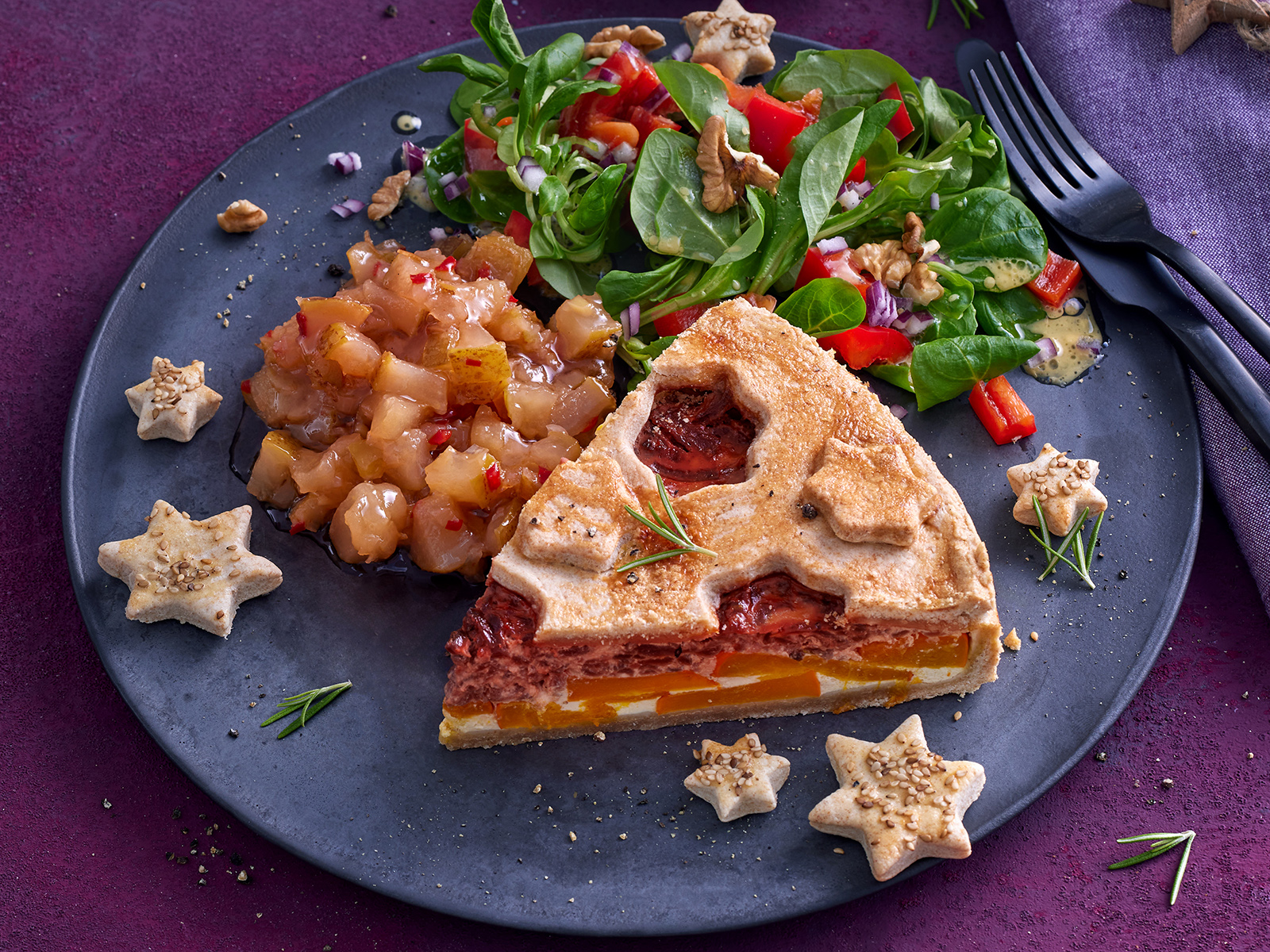 Themen Weihnachten 6 24 Kuerbis Rote Bete Pie 1600x1200px